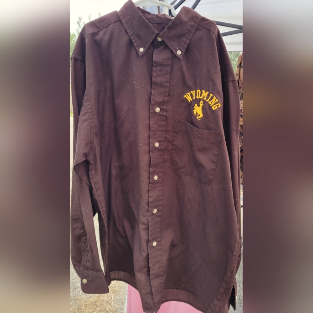 Youth Wyoming western shirt. Brown. Size large